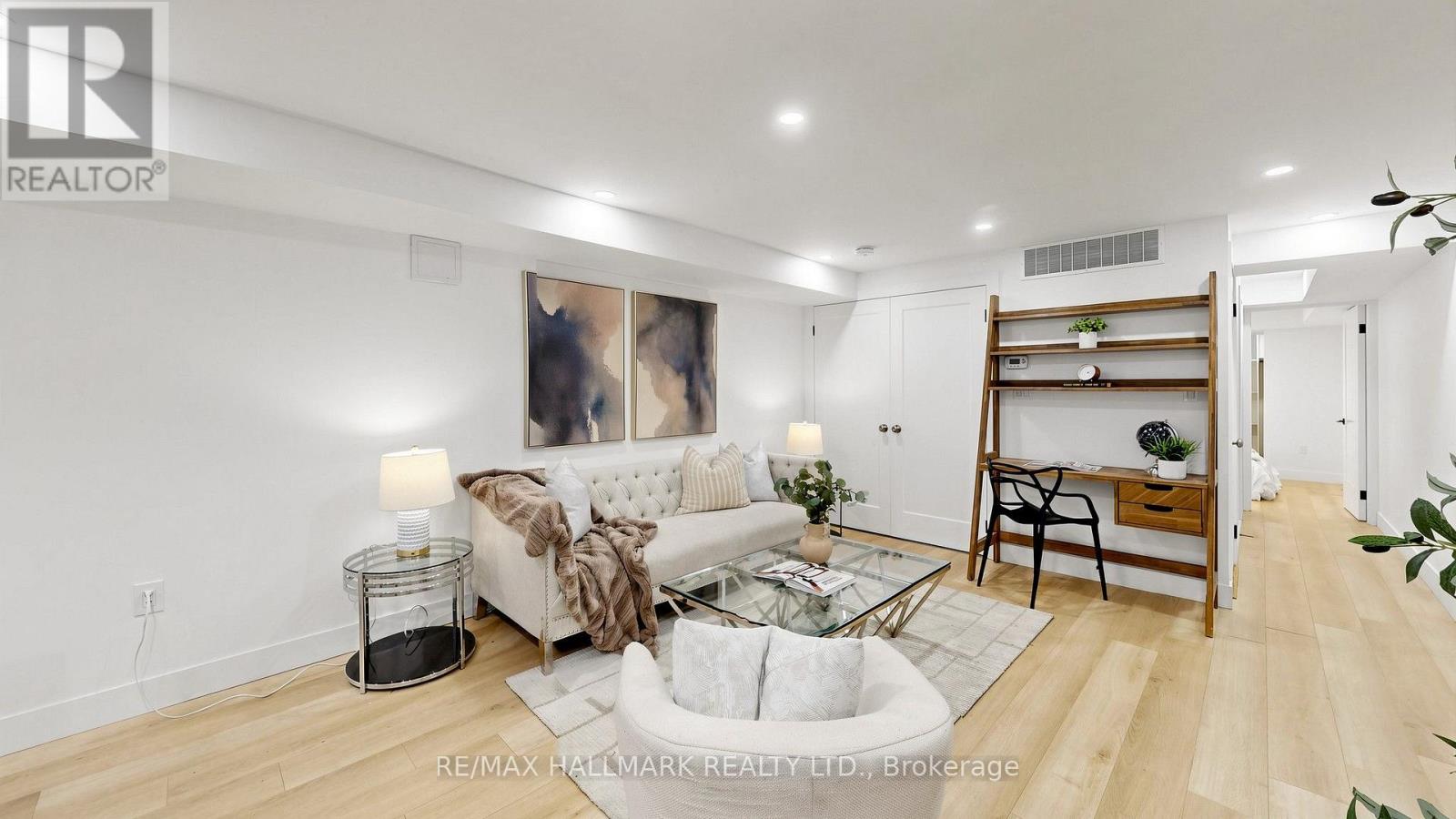 31 1/2 GRANBY STREET - 36