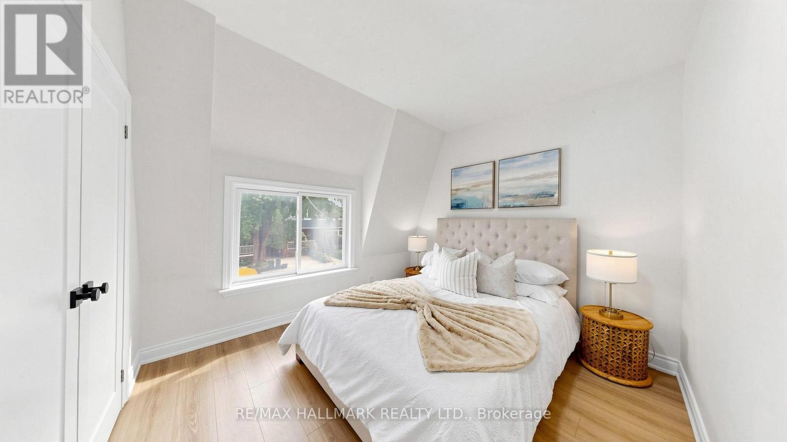 16 QUEENSDALE AVENUE - 11