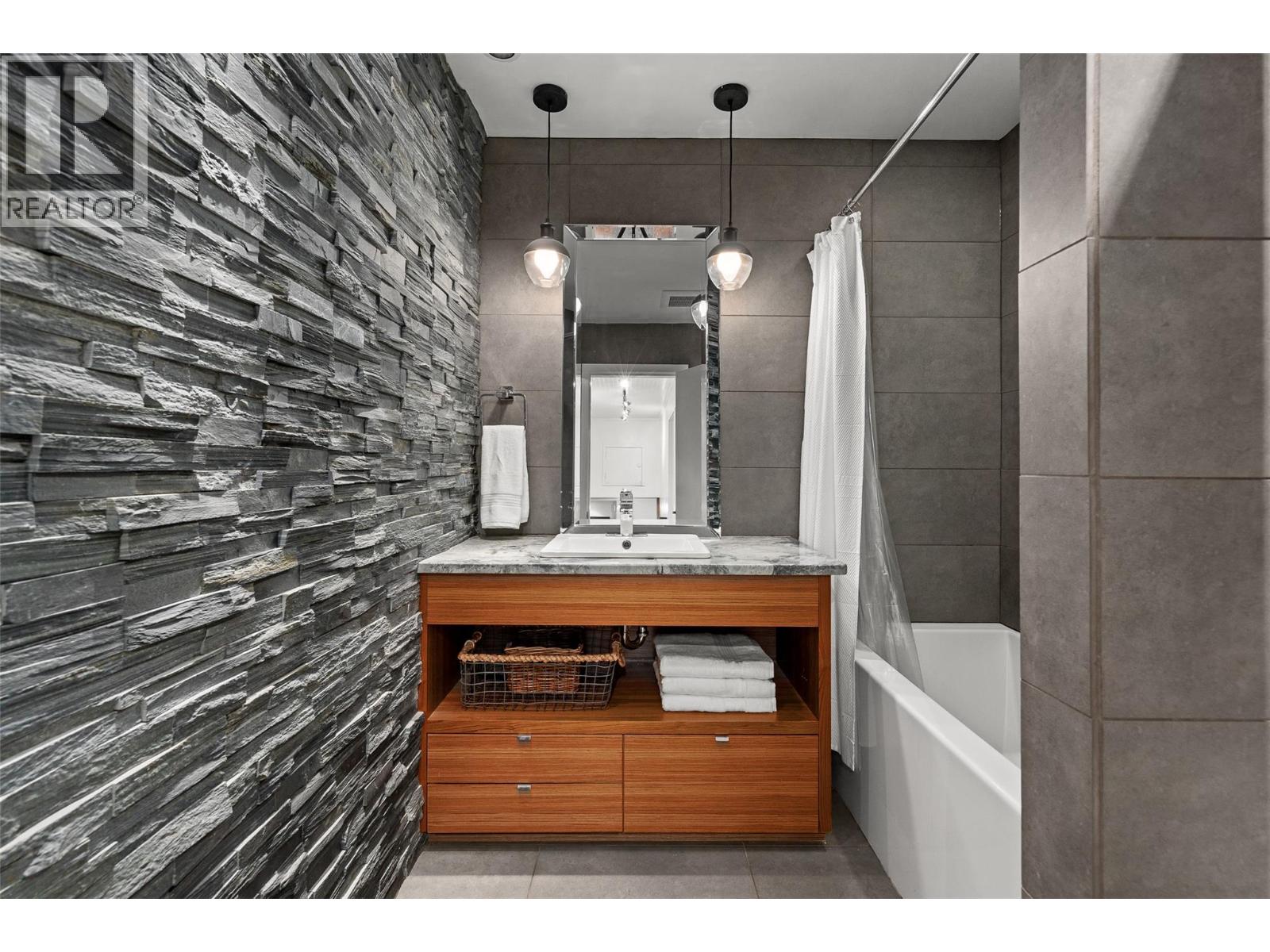  529 Keith Road, Kelowna