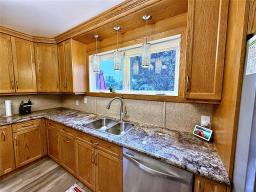 157 3rd Avenue Nw, Carman, MB R0G0J0 Photo 9