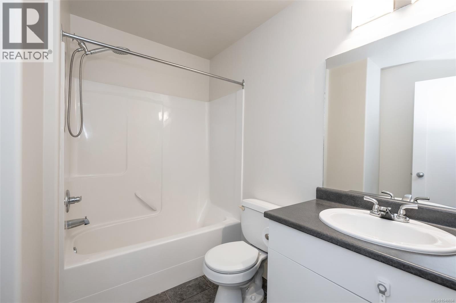 207 3915 Carey Road, Saanich