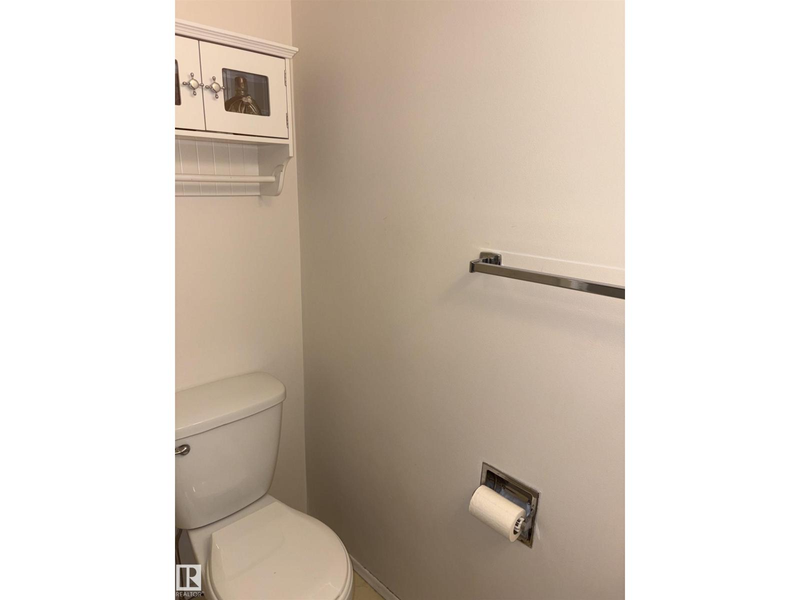 4027 74 ST NW - 41