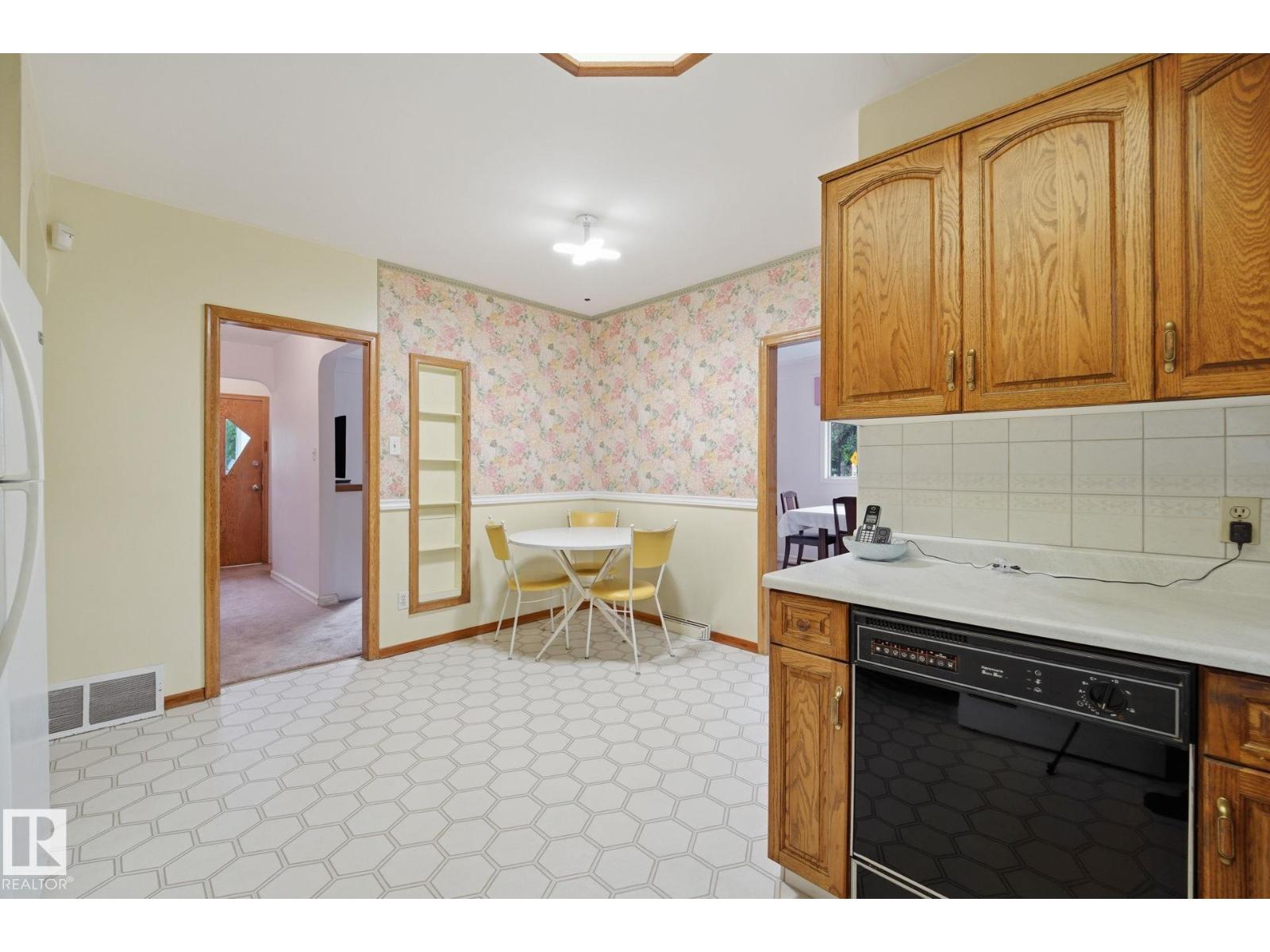 11708 135 ST NW - 15