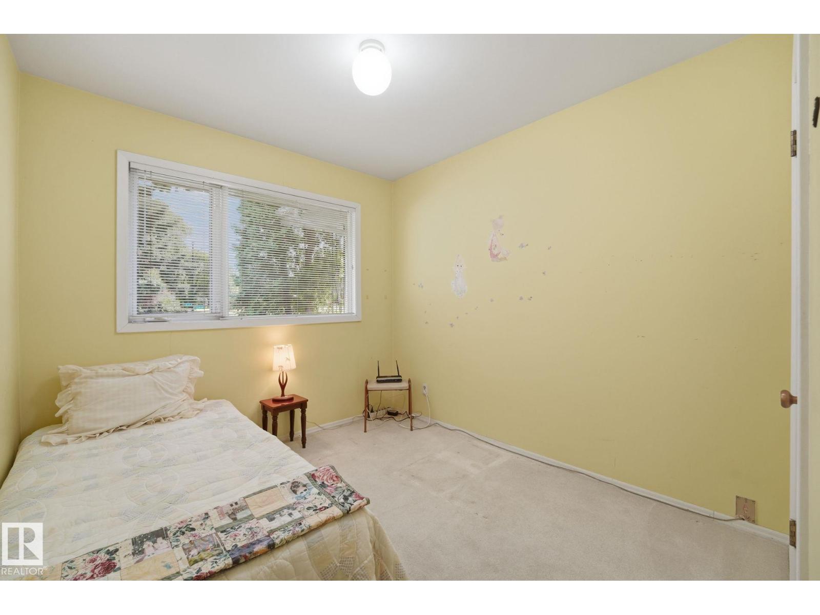 11708 135 ST NW - 21