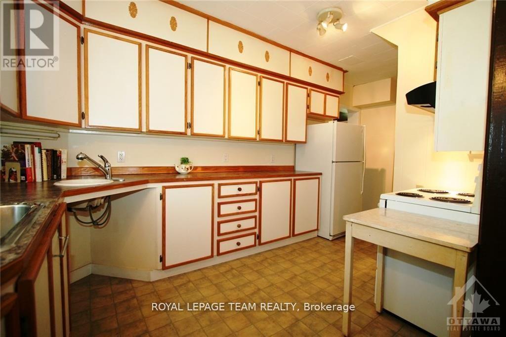 4 Bed, 2 Bath House for Sale in Ottawa – 3312 YORKS CORNERS ROAD, Ottawa – MLS# X13745050 - Image 18