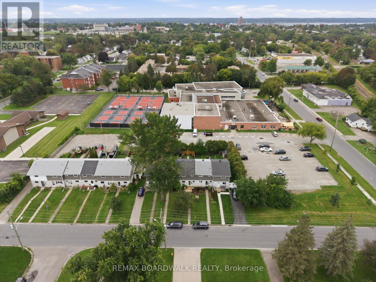 11 MAPLE AVENUE - 14