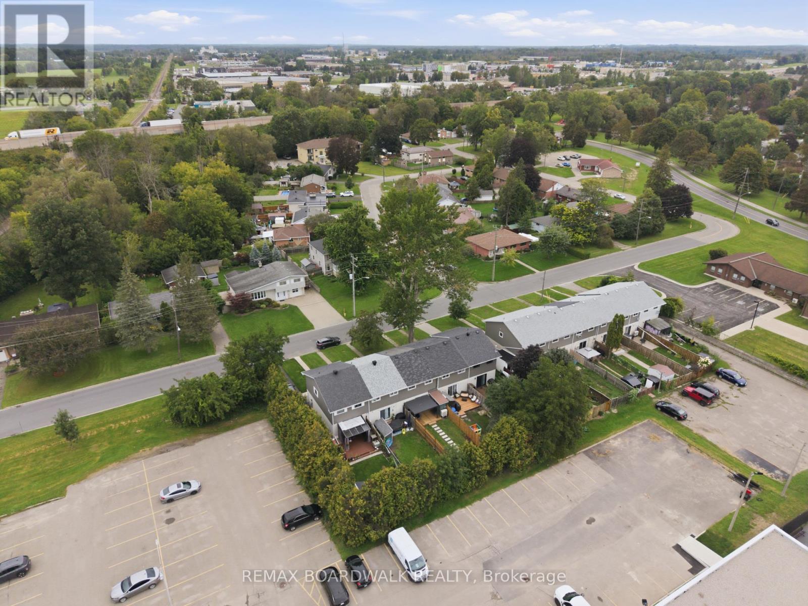11 MAPLE AVENUE - 15
