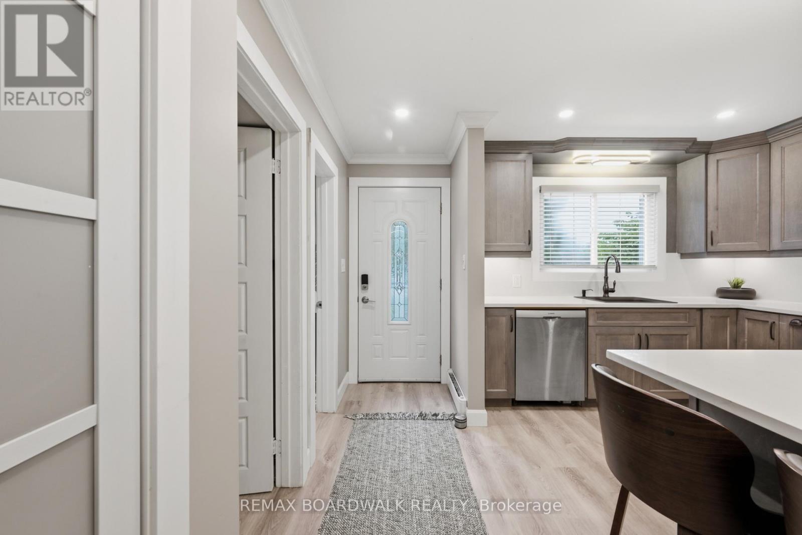11 MAPLE AVENUE - 16