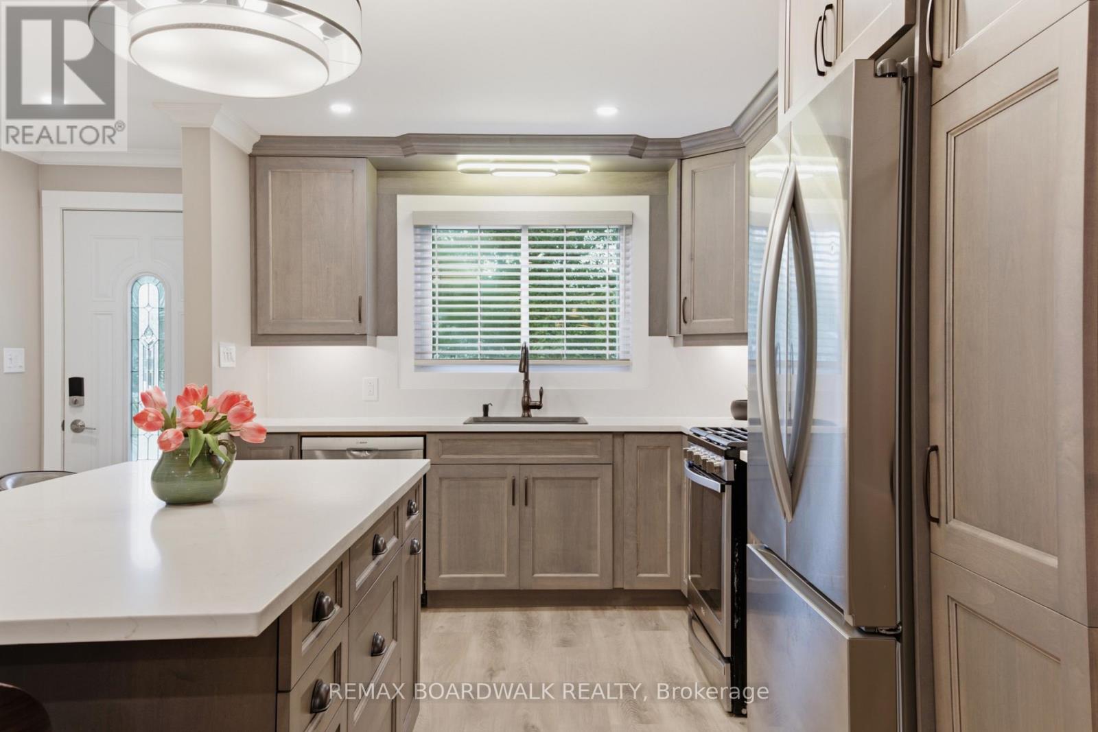 11 MAPLE AVENUE - Image 25