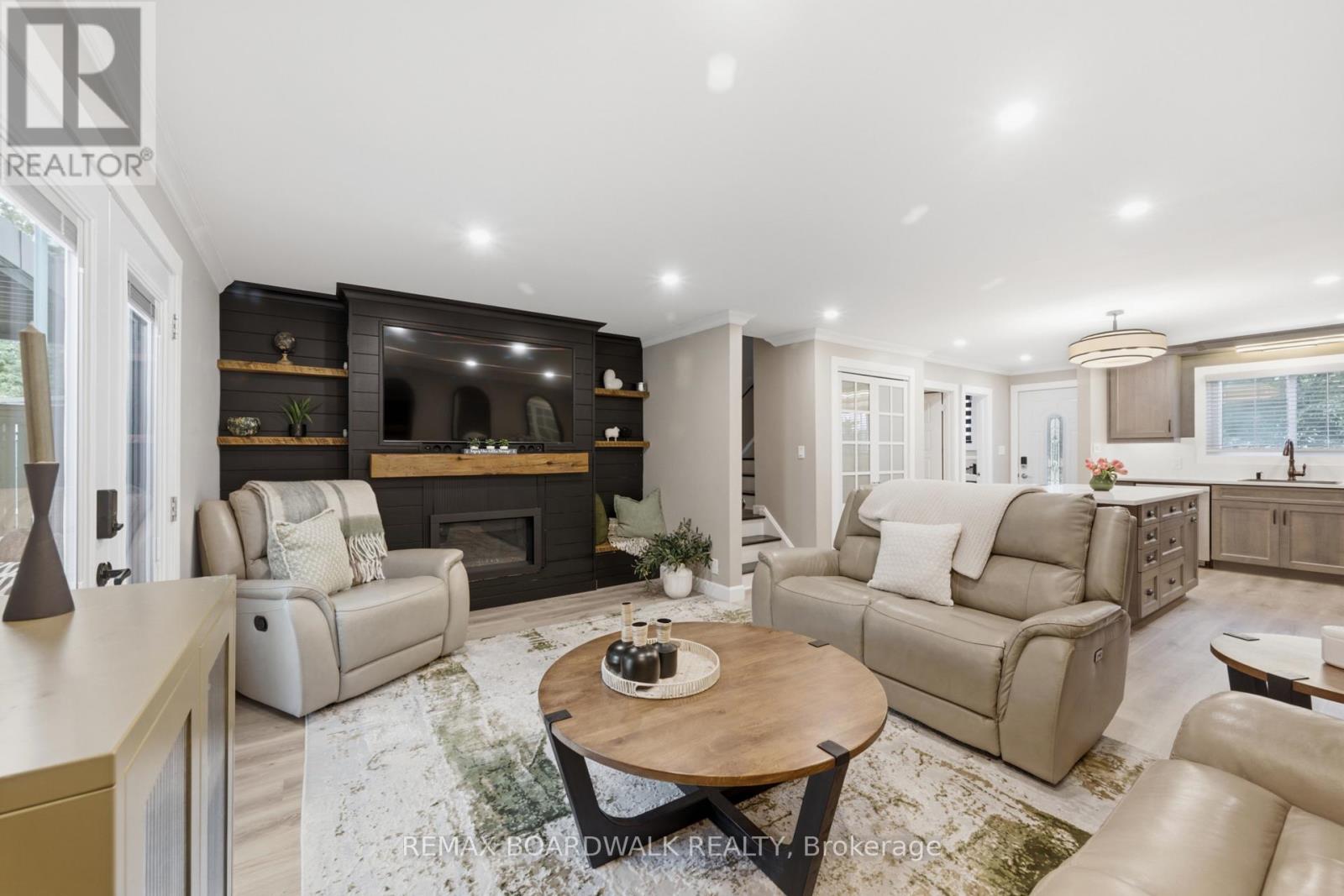 11 MAPLE AVENUE - Image 32