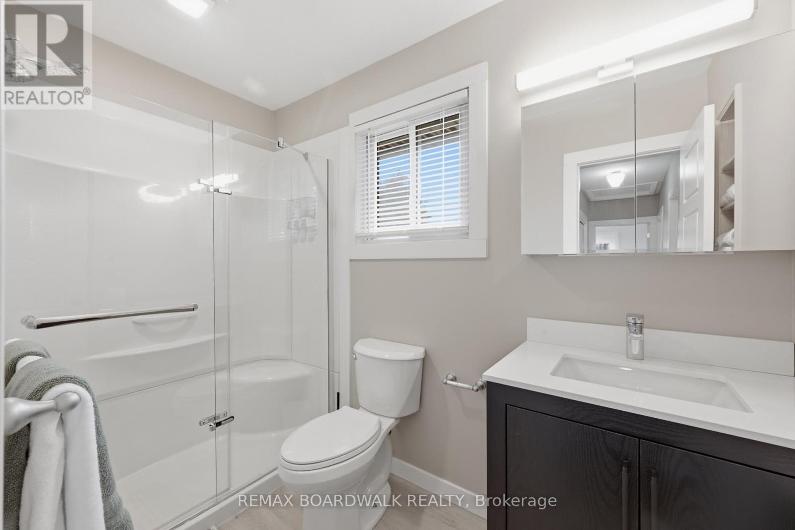 11 MAPLE AVENUE - Image 44