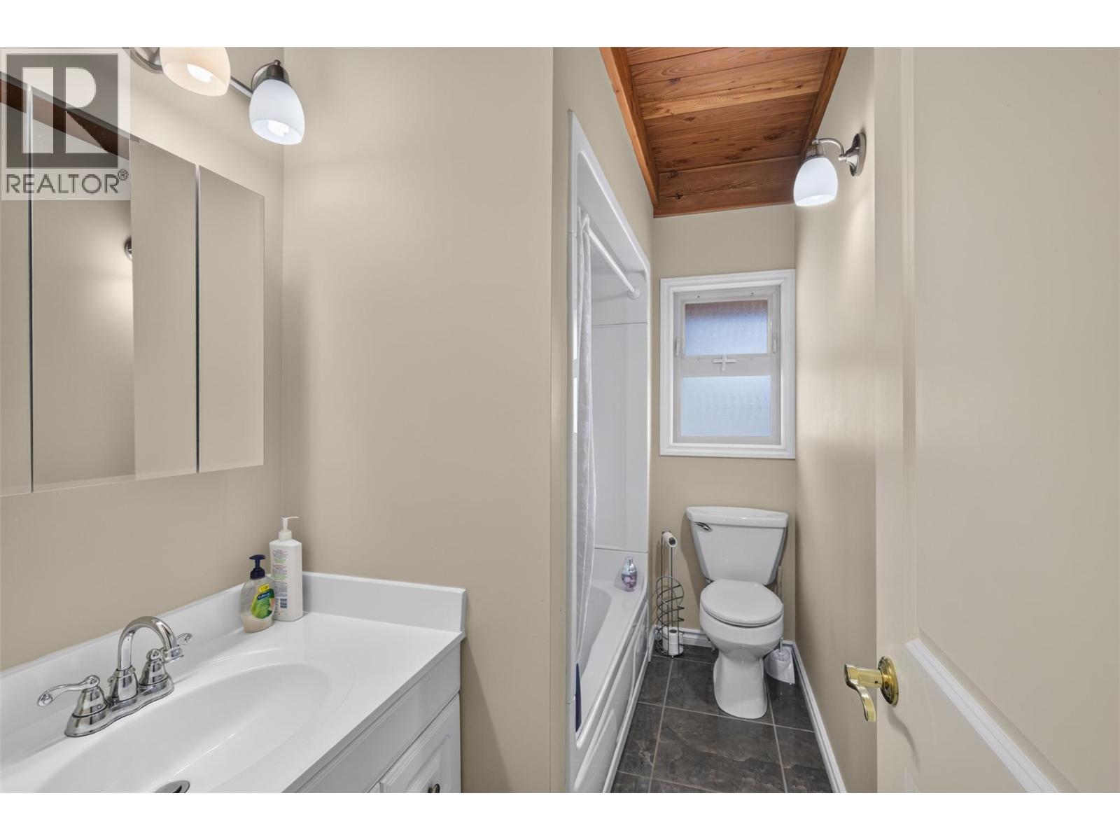 #17 7540 RUSSEL FSR Creek - Image 31