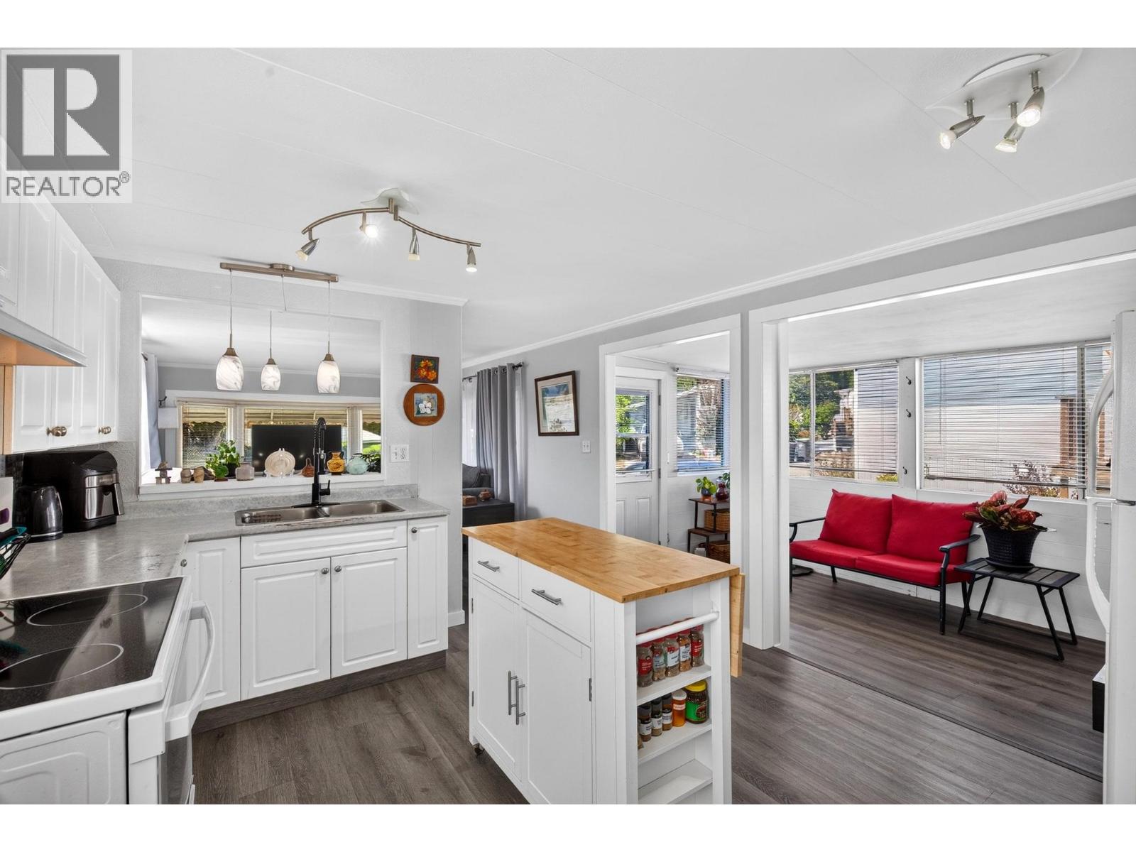 15 12022 Pretty Road, Lake Country