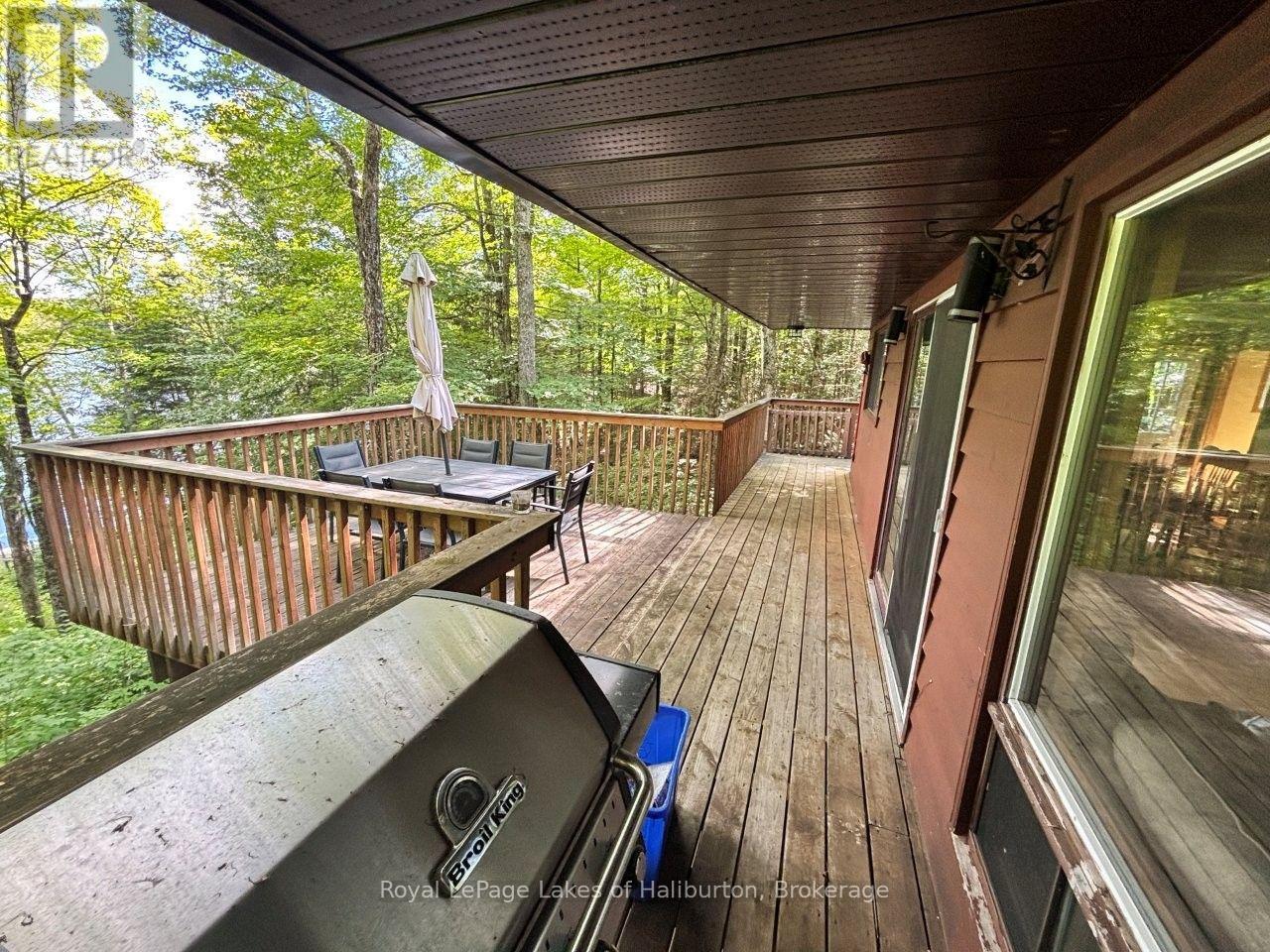 1214 HUBBARD & MONTGOMERY LANE - 27