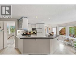 1072 Evergreen, Canmore, AB T1W2P9 Photo 16