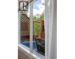 1072 Evergreen, Canmore, AB T1W2P9 Photo 15
