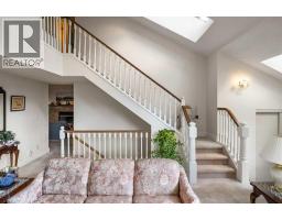 1072 Evergreen, Canmore, AB T1W2P9 Photo 32