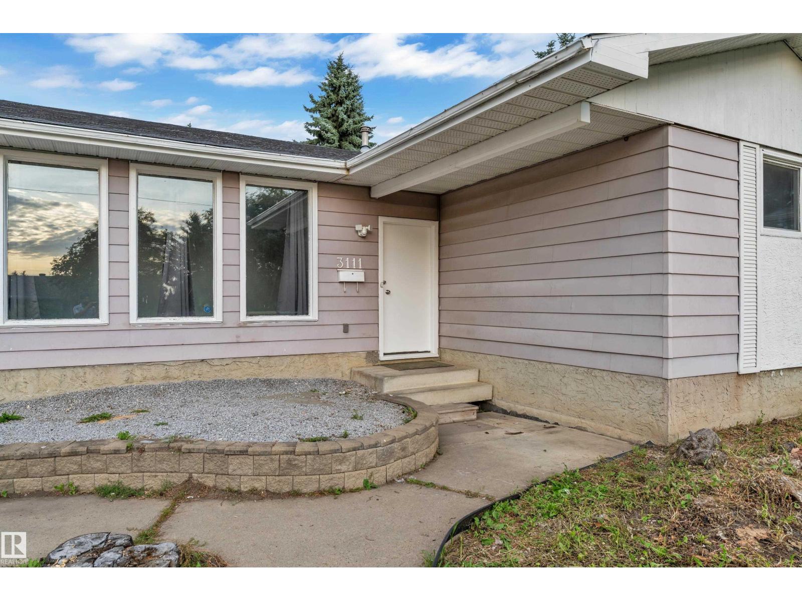 3111 67 ST NW - 5