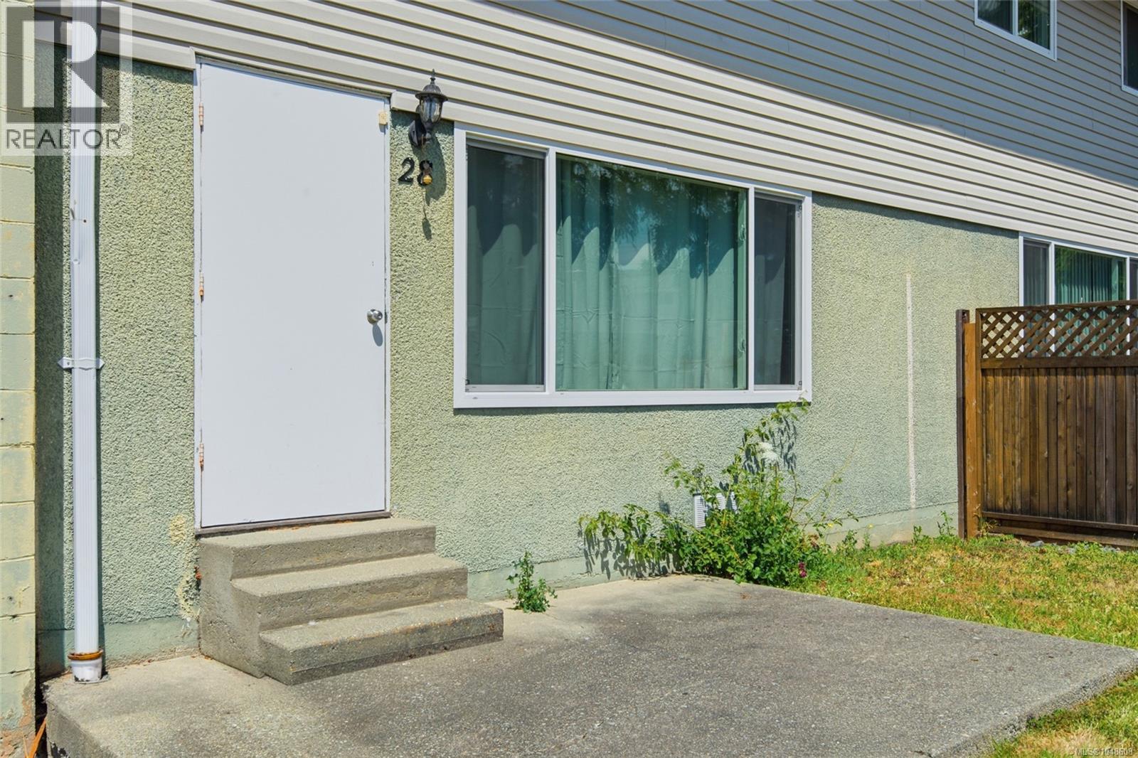#28 4110 Kendall Ave - 9