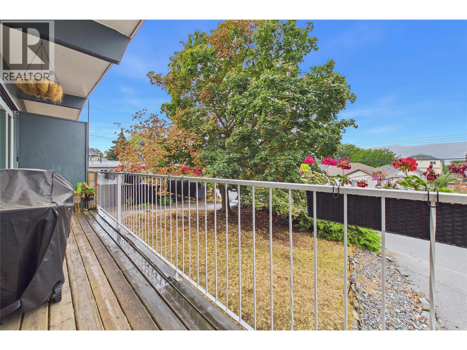 1393 Highland Drive S - 8