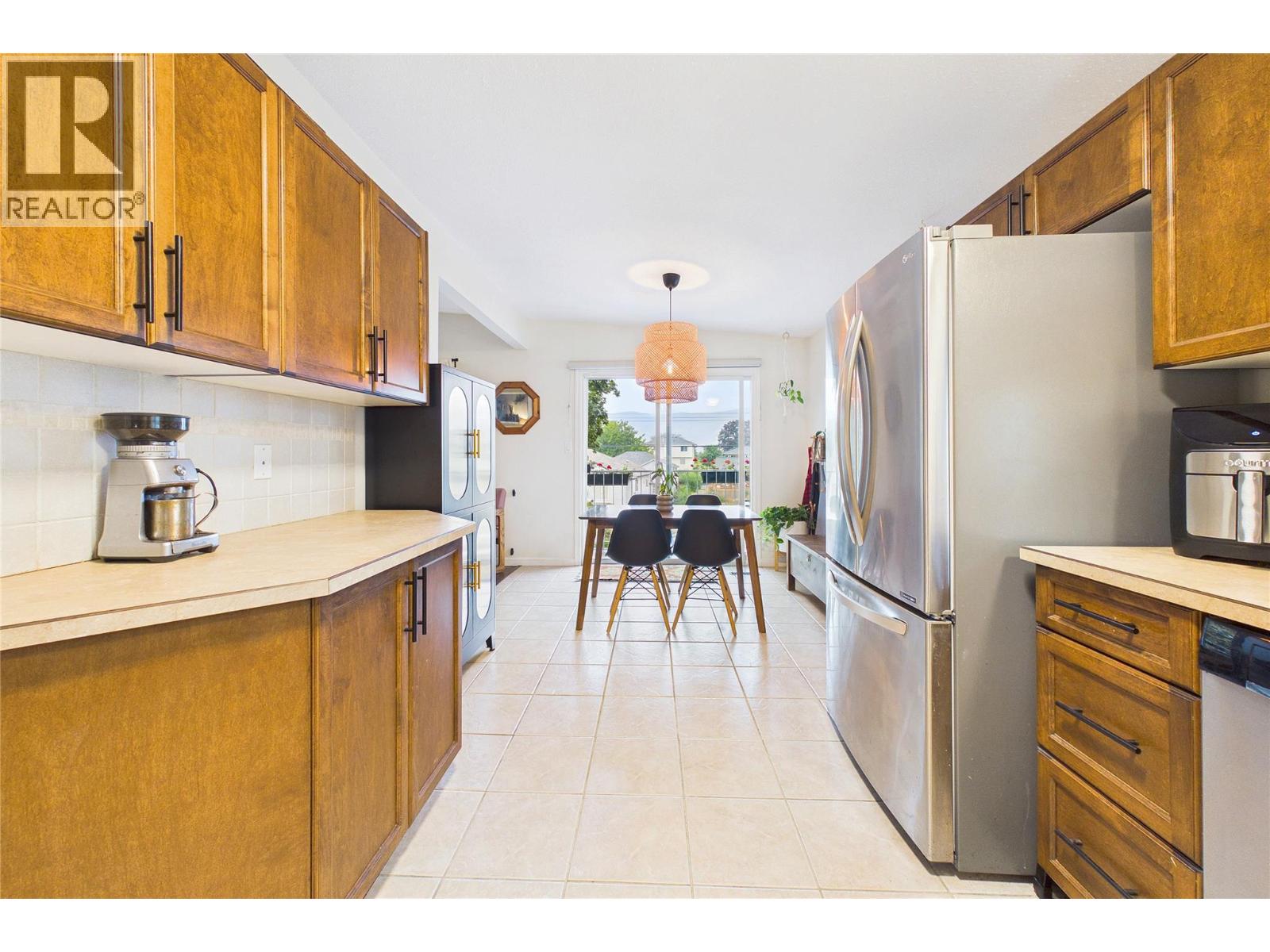  1393 Highland Drive South, Kelowna