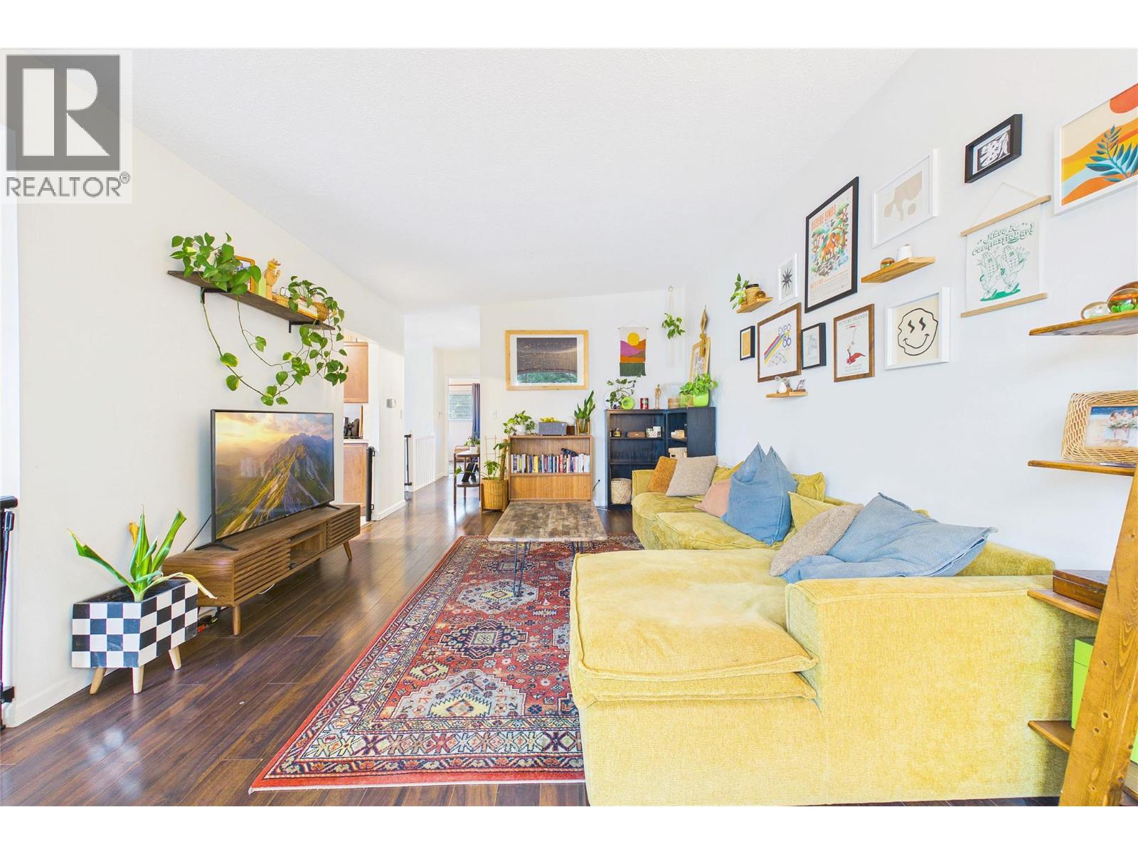 1393 Highland Drive S - 5