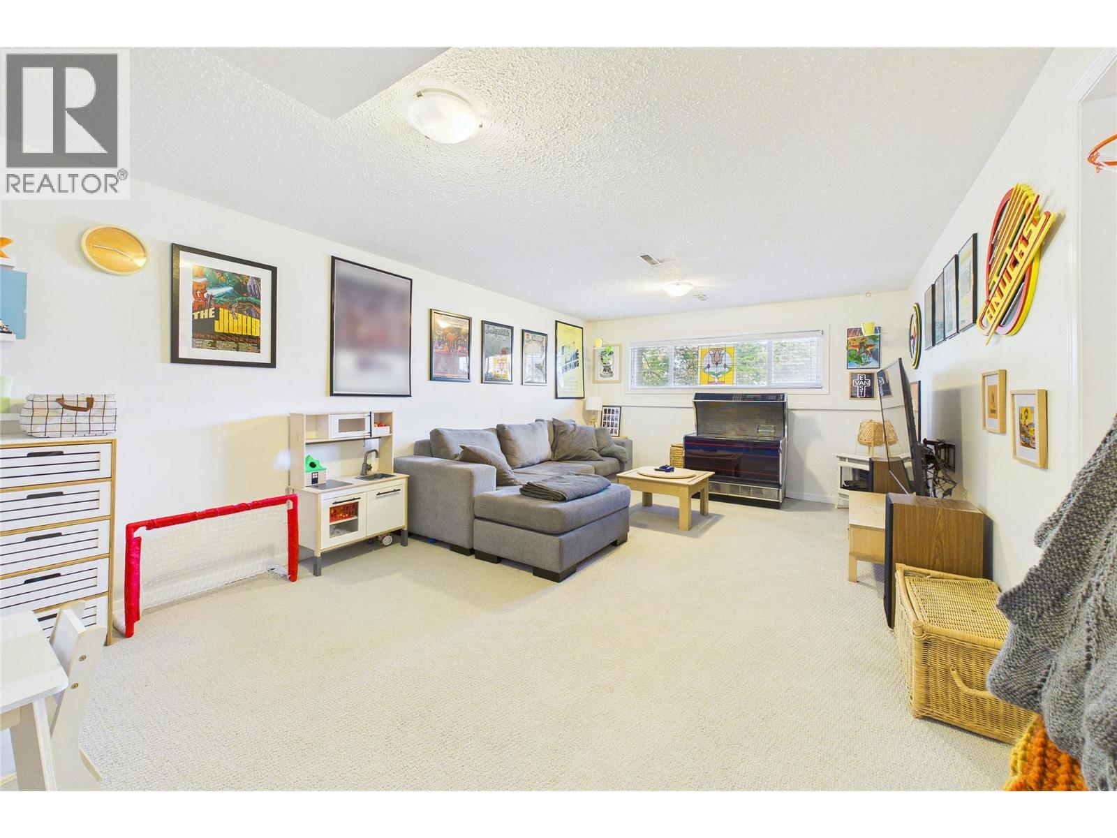  1393 Highland Drive South, Kelowna