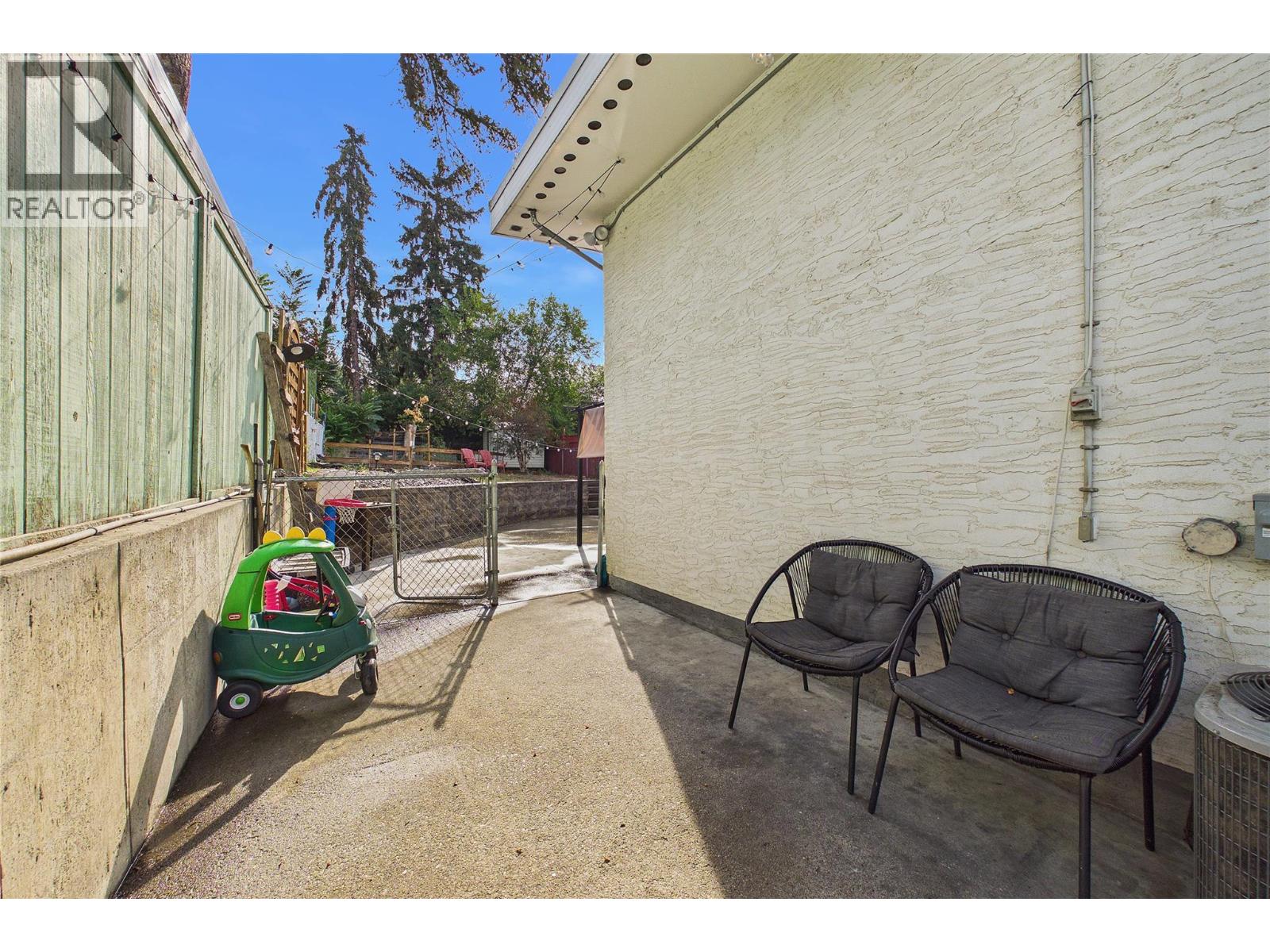 1393 Highland Drive S - 35