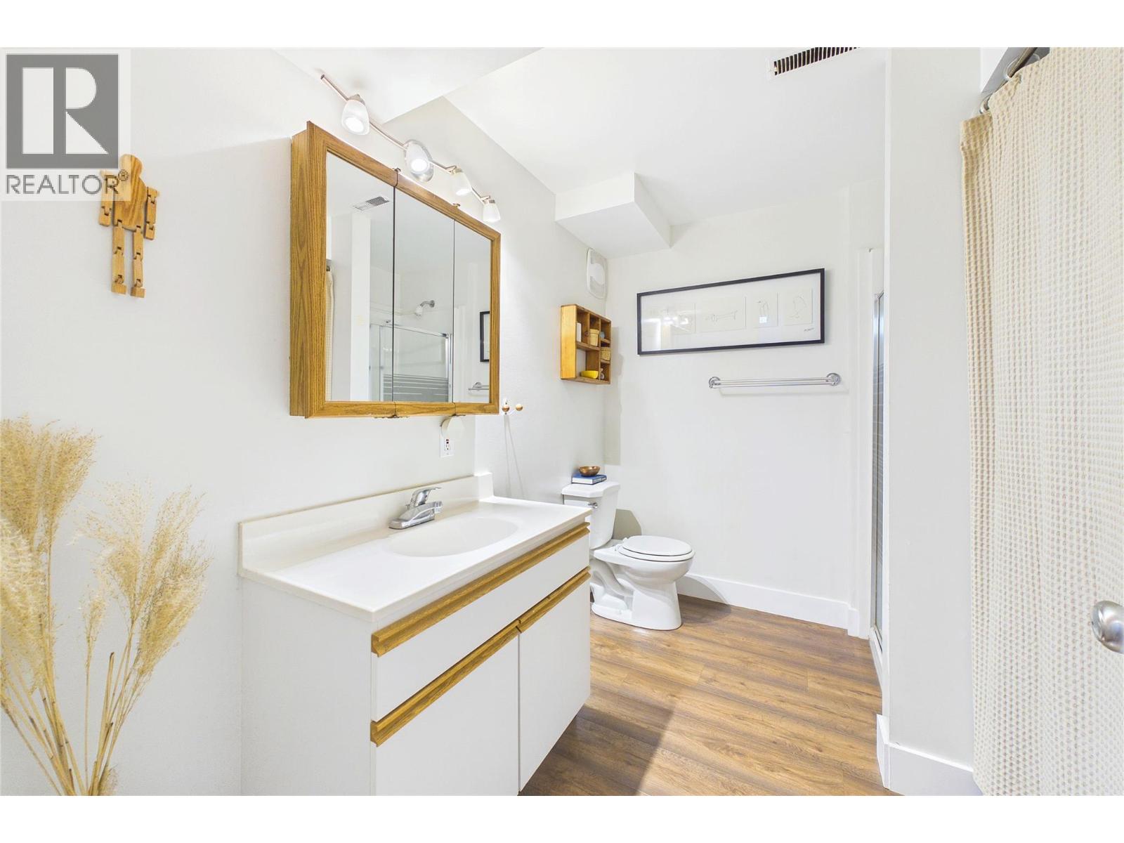  1393 Highland Drive South, Kelowna