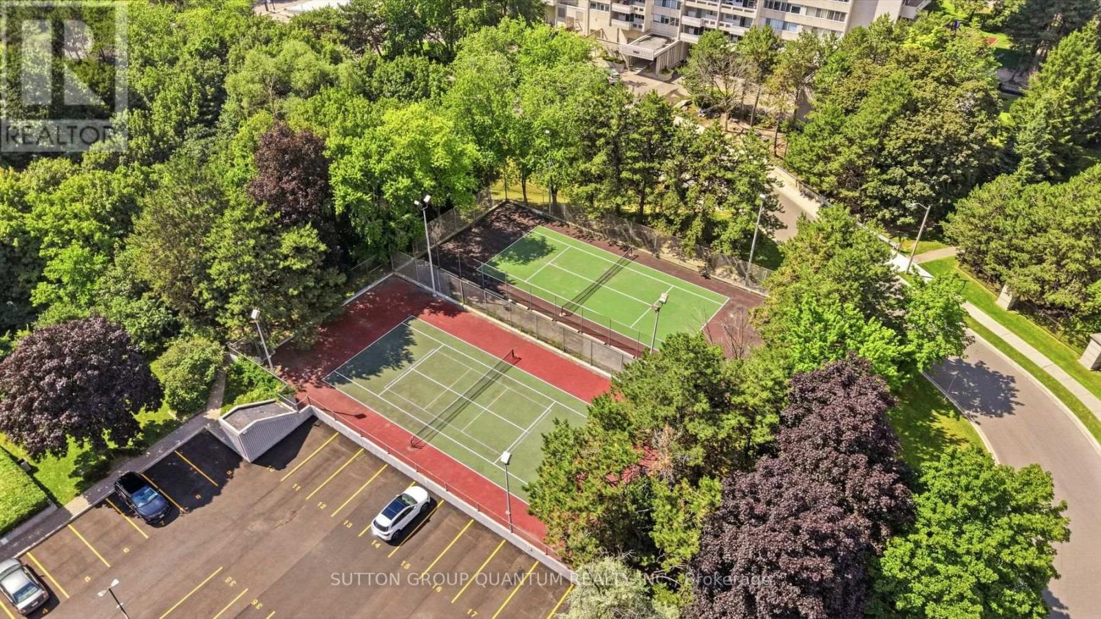 #304 3650 KANEFF CRESCENT - 24