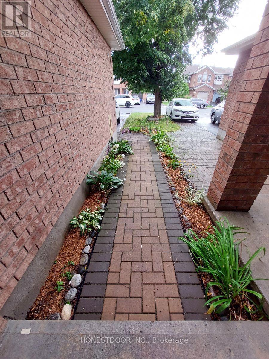49 MULLCRAFT CRESCENT - 2