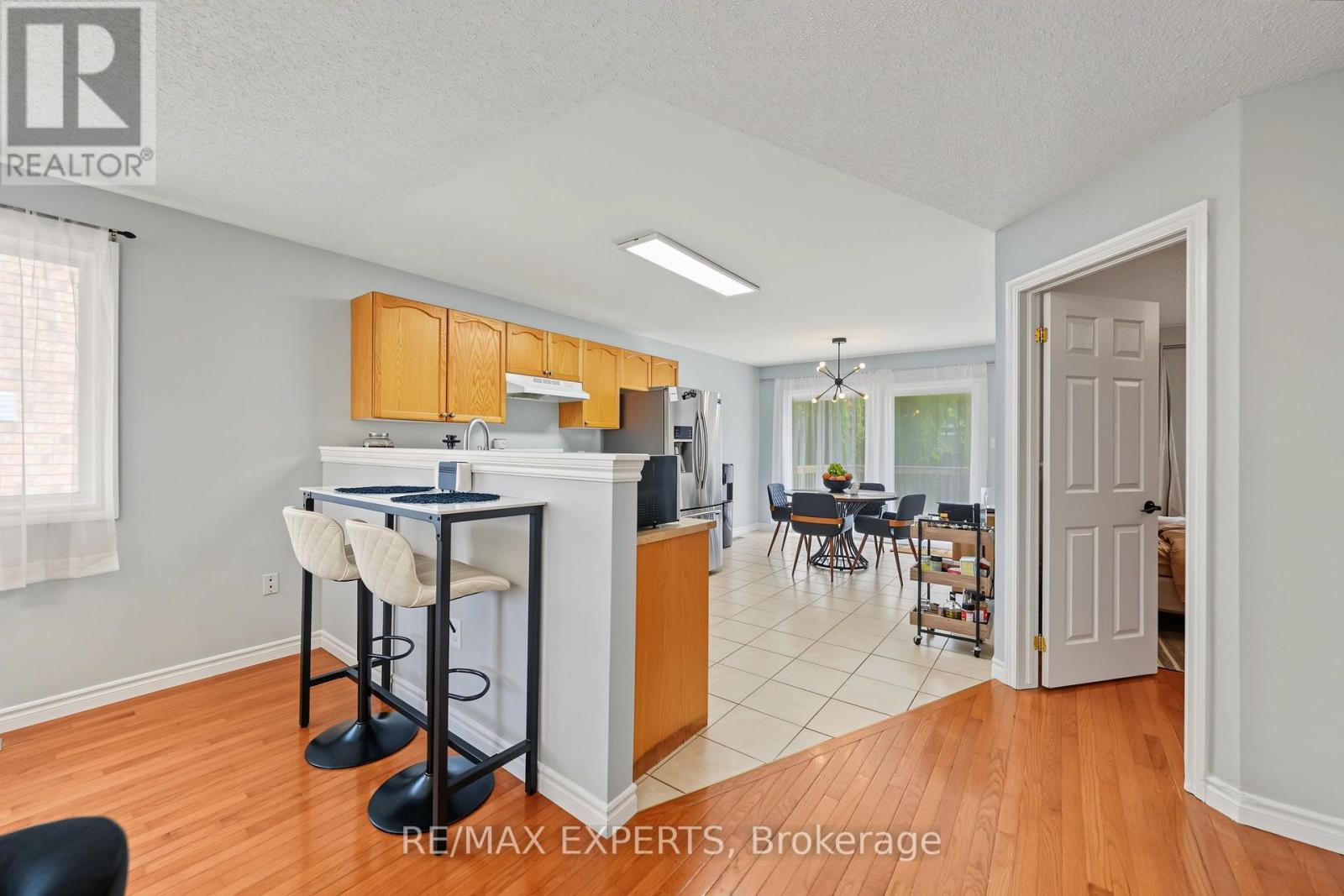 UPPER - 17 MICHELLE DRIVE, Barrie (Painswick South) — photo 7