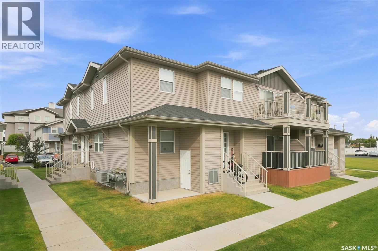 #222 100 Chaparral BOULEVARD - 2