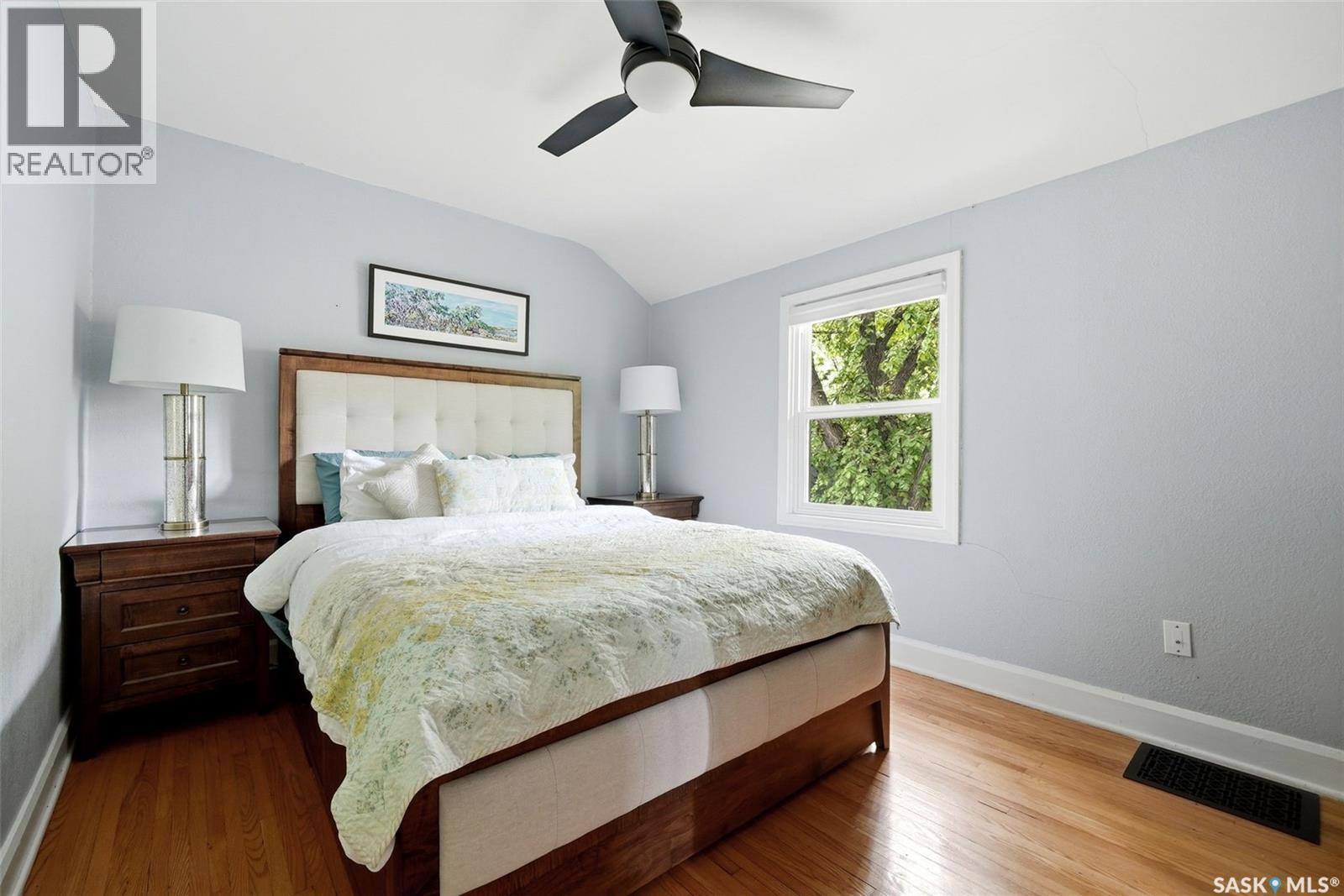 2950 Retallack STREET - 11