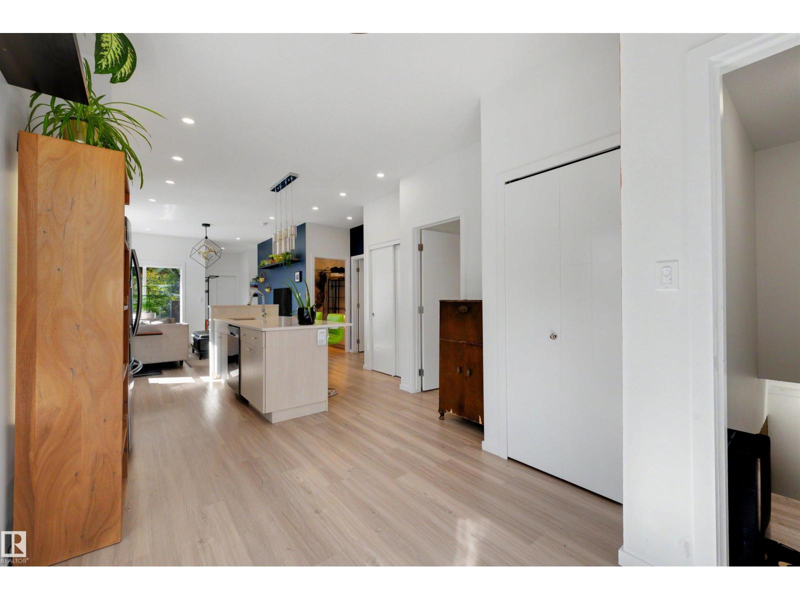 11215 87 ST NW - 17