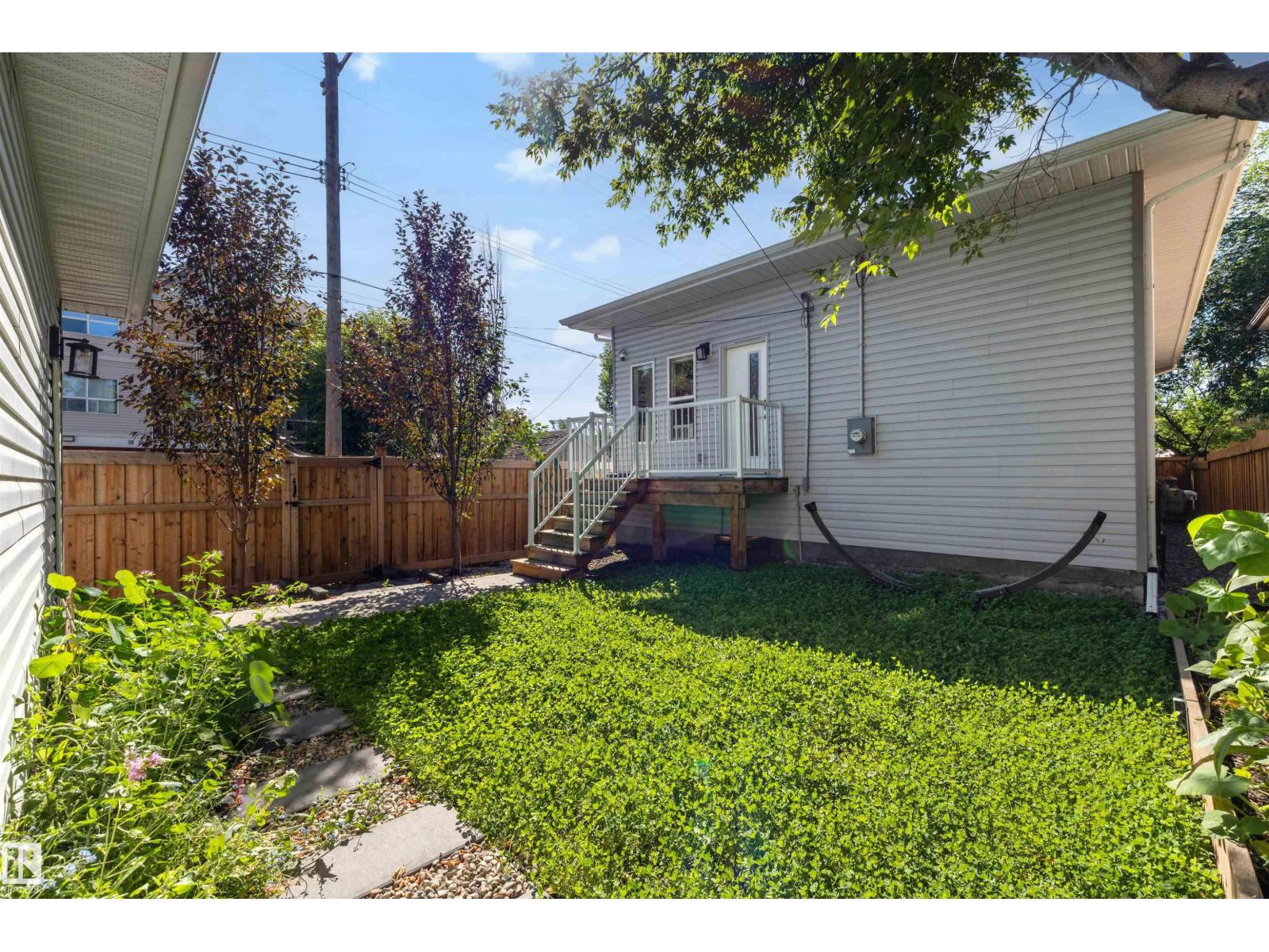11215 87 ST NW - 23