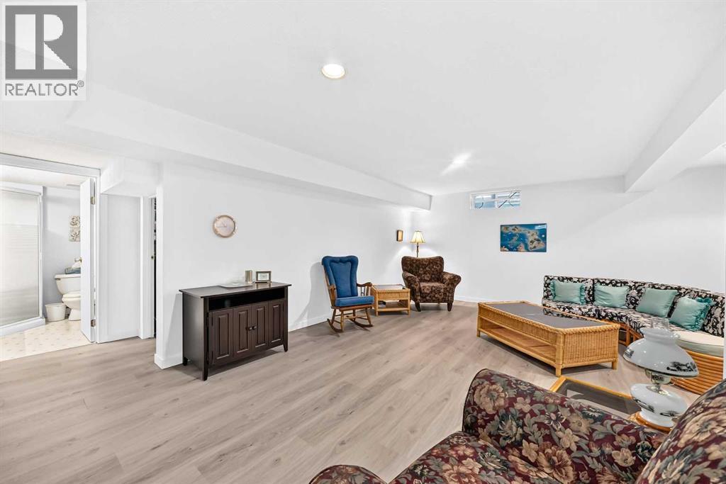 391 Canterville Drive SW - 32