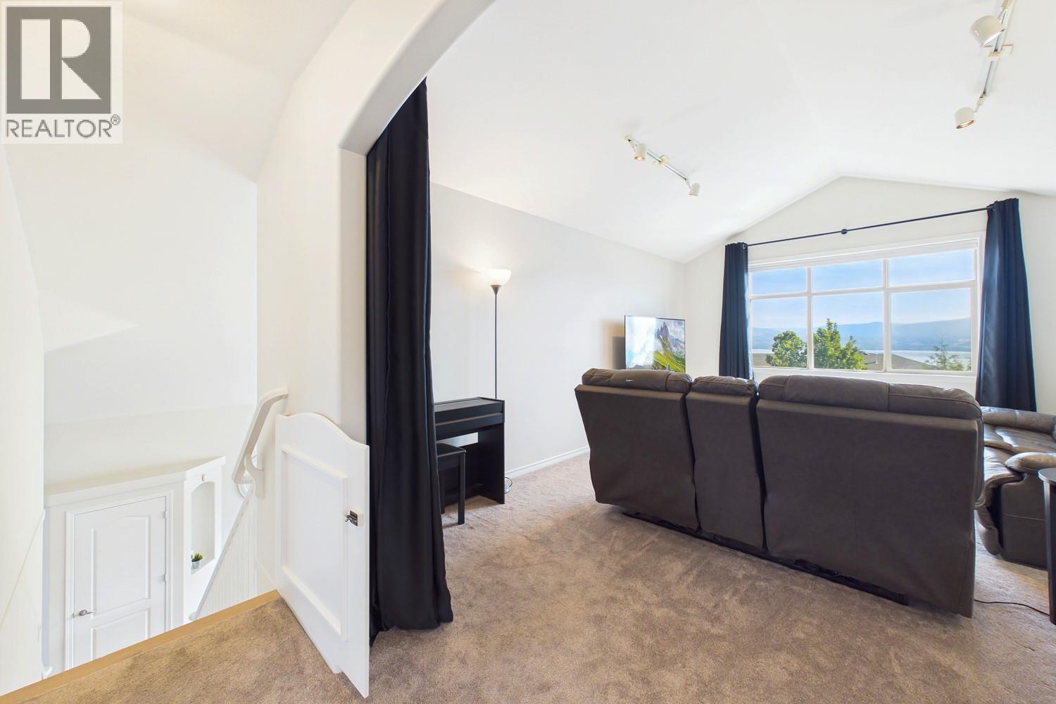  3439 Ridge Boulevard, West Kelowna