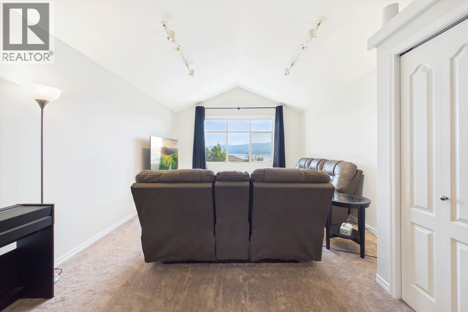  3439 Ridge Boulevard, West Kelowna