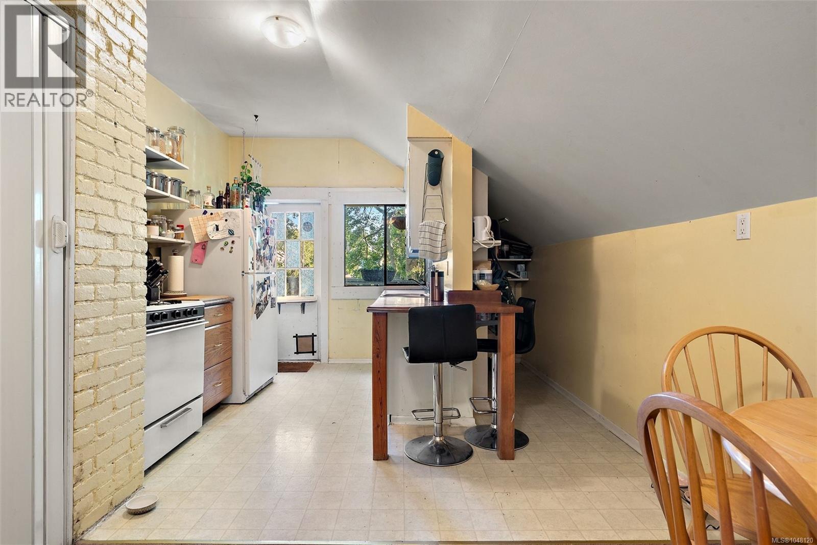  1317 Pandora Avenue, Victoria