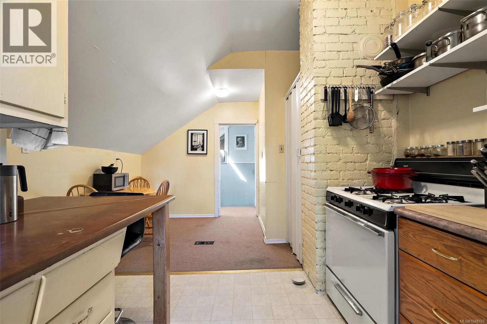 1317 Pandora Ave - 25