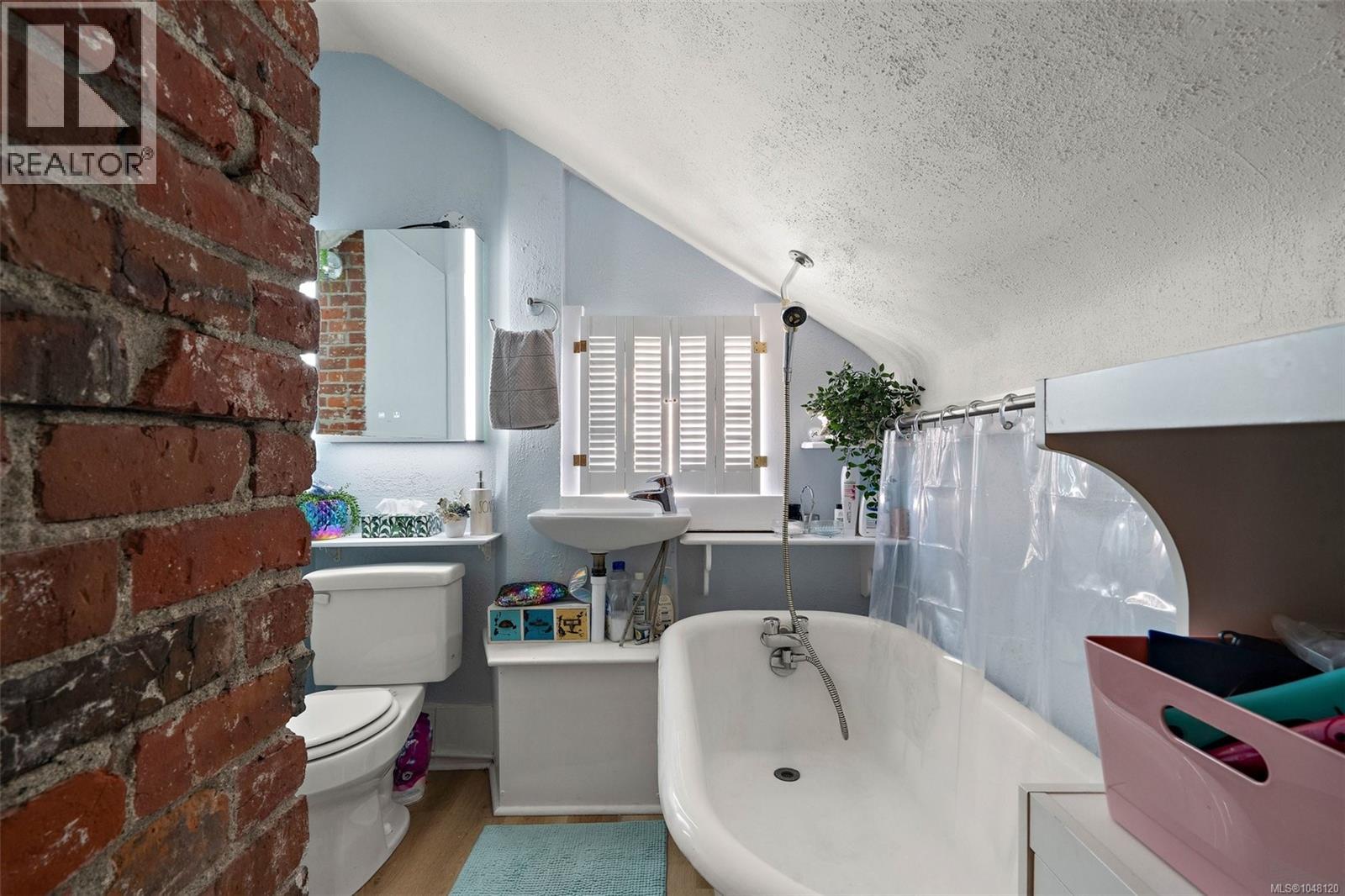 1317 Pandora Ave - 26