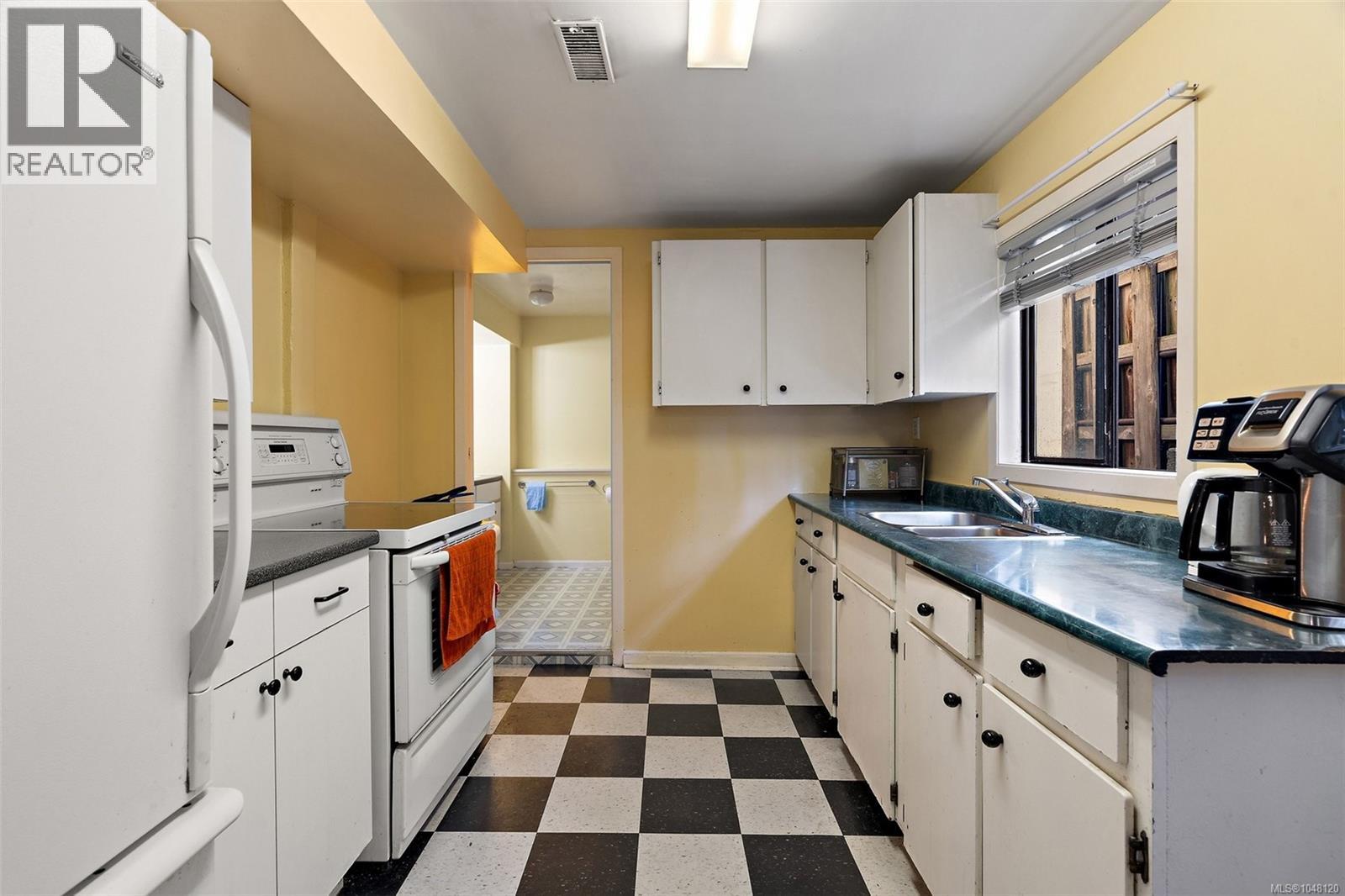  1317 Pandora Avenue, Victoria