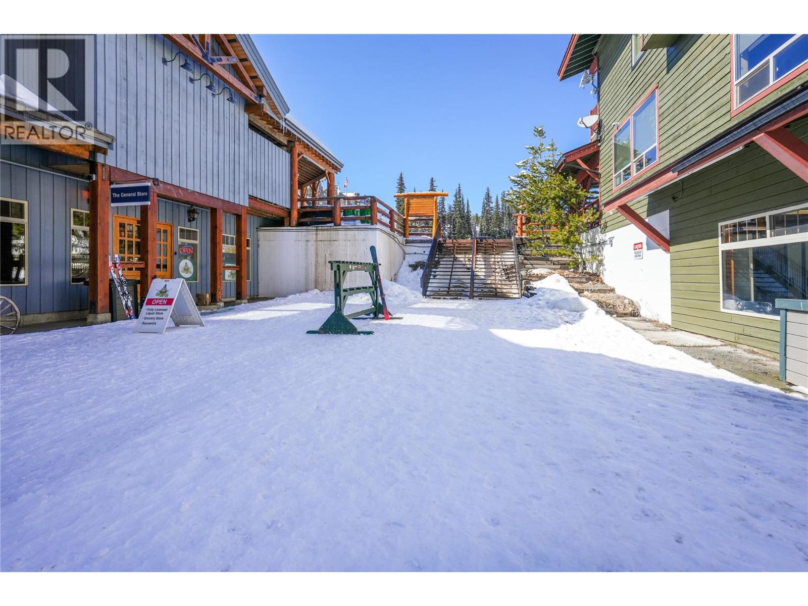 360 Strayhorse Road Unit# 3, Apex Mountain