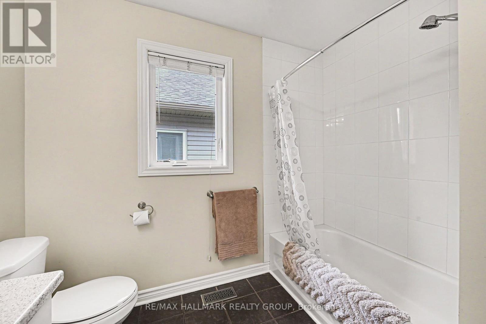 2 Bed, 2 Bath House for Sale in Arnprior – 86 FOURTH AVENUE, Arnprior – MLS# X13747576 - Image 21
