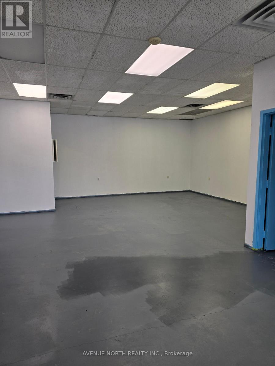 2 Bath Industrial for Sale in Ottawa – B14 – 2285 ST LAURENT BOULEVARD, Ottawa – MLS# X13747610 - Image 7