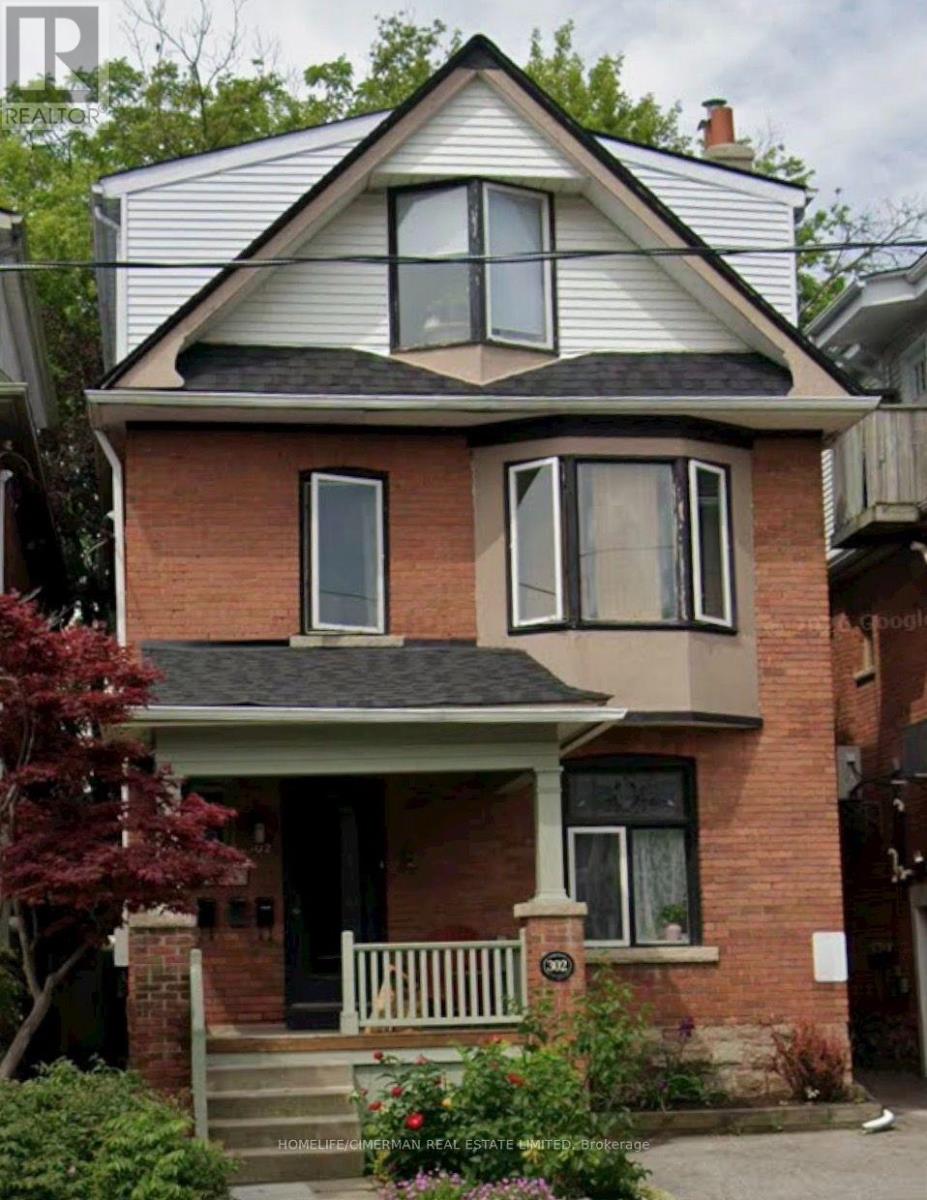 Photo of 302 Woodbine Avenue