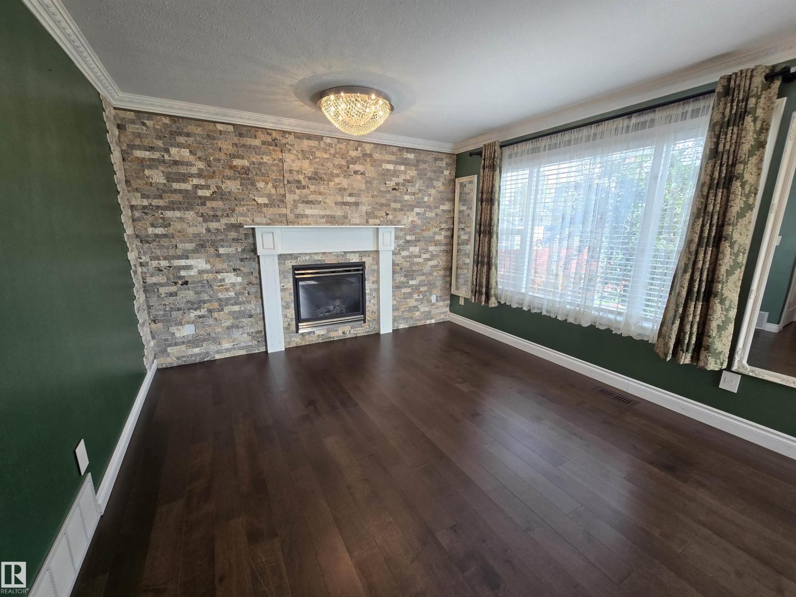 16103 95 ST NW - 14