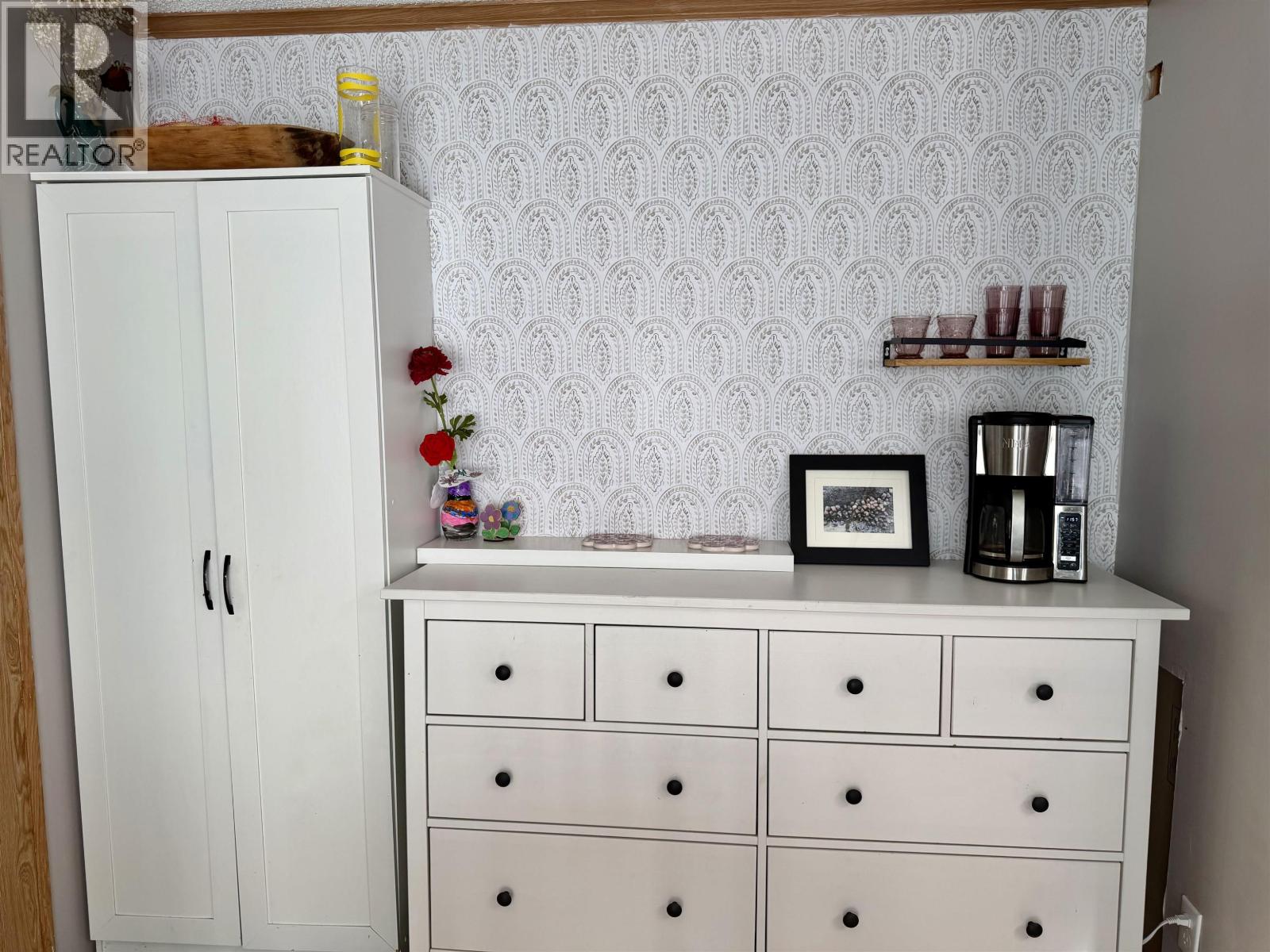 #13 4625 GRAHAM AVENUE - Image 4