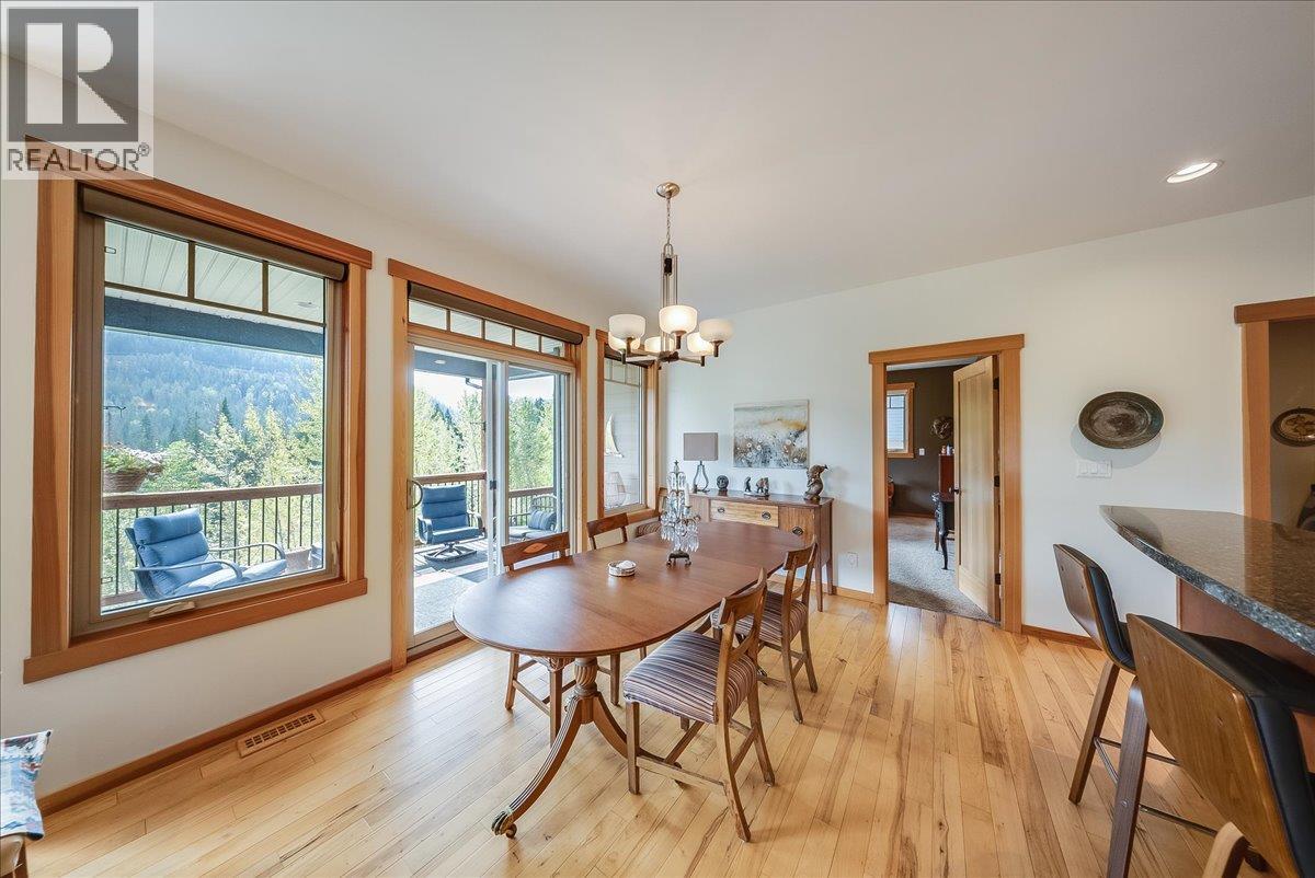 925 REDSTONE Drive - Image 26